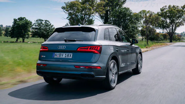 Audi SQ5 TDI 2020 country road