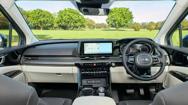 Kia Carnival 2021 Front cab