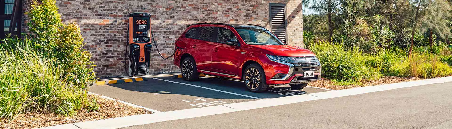 Mitsubishi Outlander PHEV GSR 2021 review