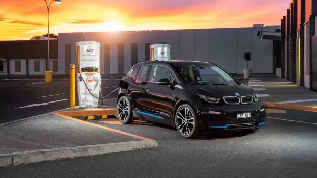 BMW i3 2021 charging
