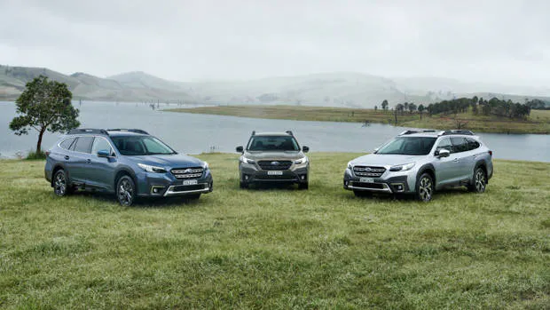 Subaru Outback 2021 left to right, Outback, Outback Sport and Outback Touring