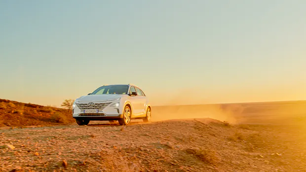Hyundai Nexo 2021 dirt road