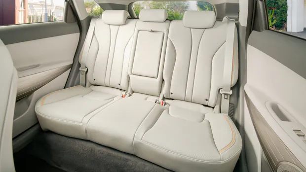 Hyundai Nexo 2021 back seats