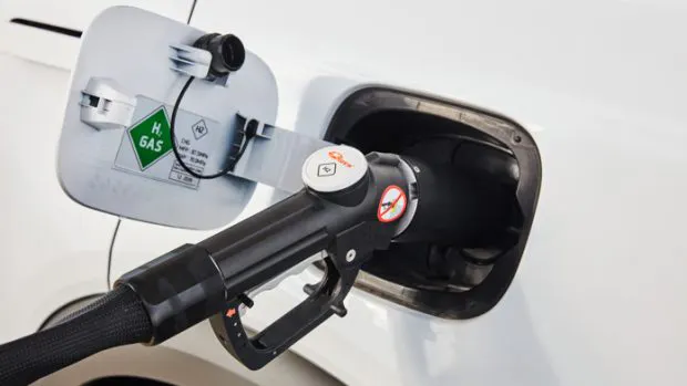 Hyundai Nexo 2021 refuelling