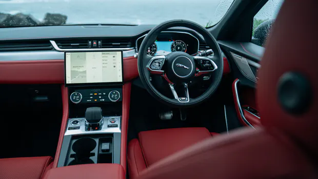 Jaguar F-Pace 2021-4