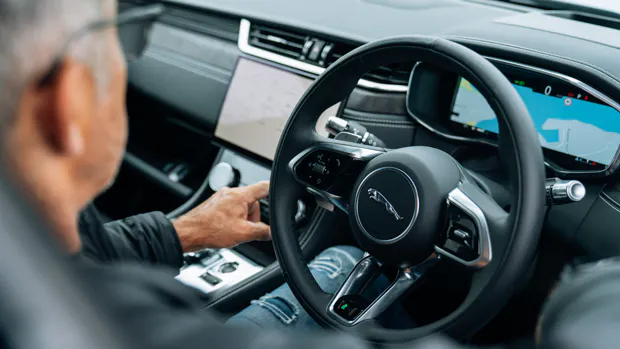 Jaguar F-Pace 2021-7