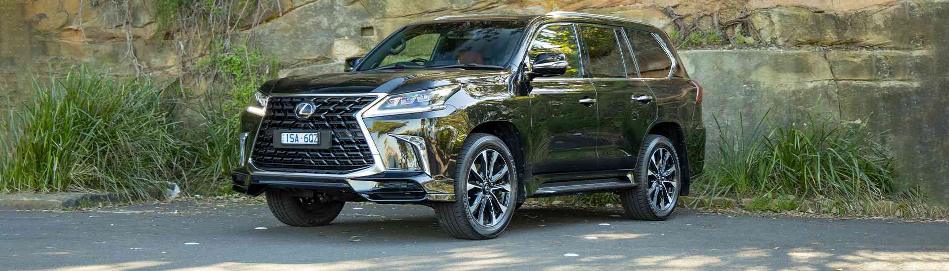 Lexus LX 570 S 2021 review