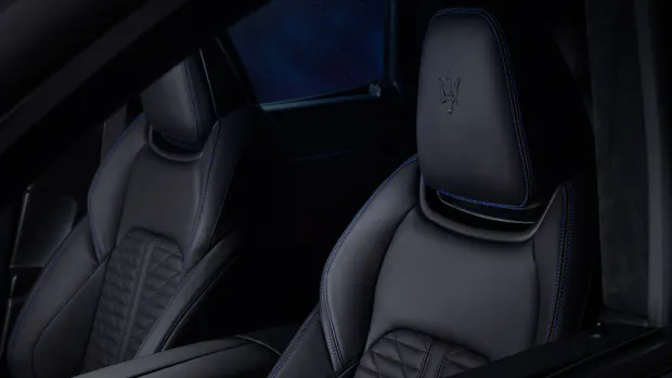 Maserati Levante Hybrid 2021 seats