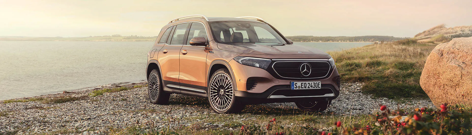 Mercedes-Benz EQB 2022: all-electric power with seven seats