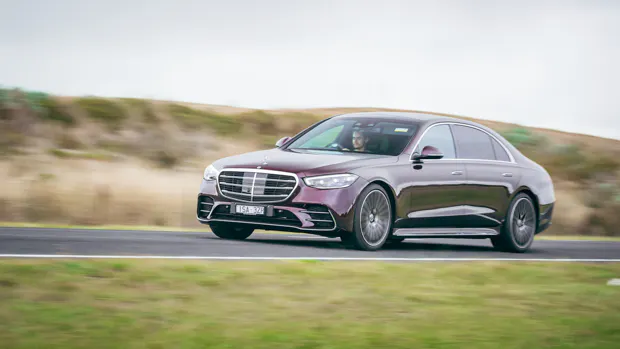 Mercedes-Benz S-Class 2021 driving