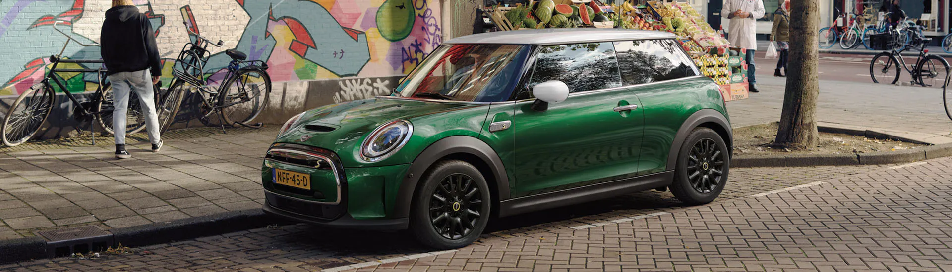 Mini Cooper SE 2021: all-electric hatch adds luxury grade