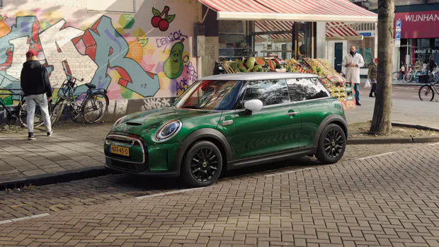 Mini Electric 2021 side