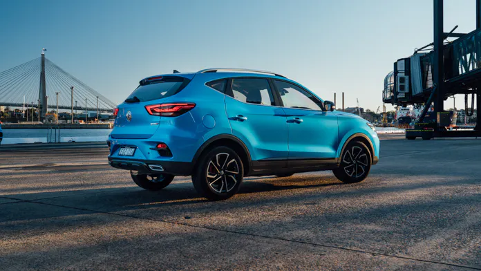 MG ZST 2021 rear 3/4 ocean