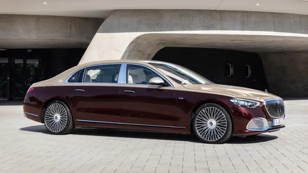 Mercedes-Maybach S680 2021 front 3/4