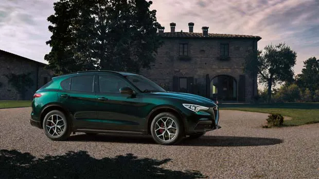Alfa Romeo Stelvio 2021-4