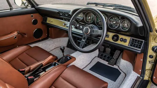Porsche 911 964 reimagined by Singer_