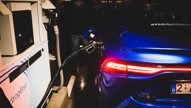 Toyota Mirai 2021 world record fueling