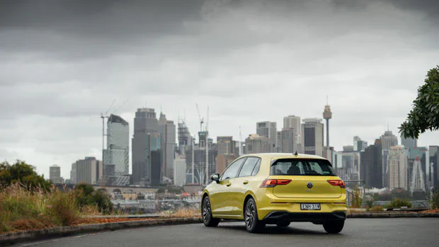 Volkswagen Golf Life 2021 Mk 8 Pomelo Yellow rear end
