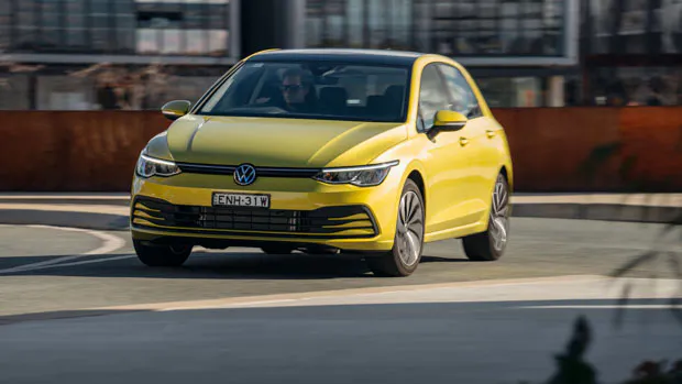 Volkswagen Golf 2022: three years of free servicing included when financed with VW