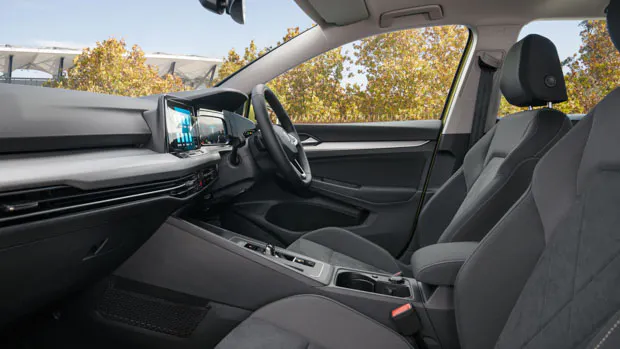 Volkswagen Golf Life 2021 Mk 8 comfort sport interior