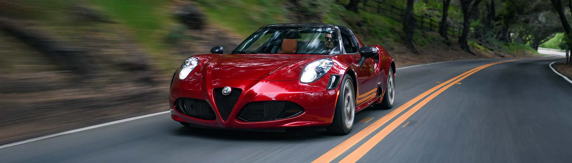 Alfa 4C 2021: exclusive 33 Stradale Tributo headed for Australia with gold wheels