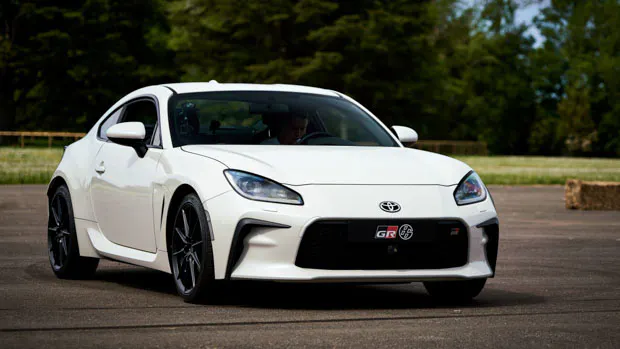 Toyota GR 86 2021_-3