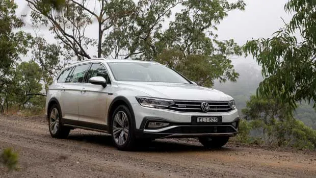 Volkswagen Passat Alltrack 2021-17
