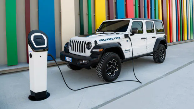 Jeep Wrangler 4xe 2022 plug