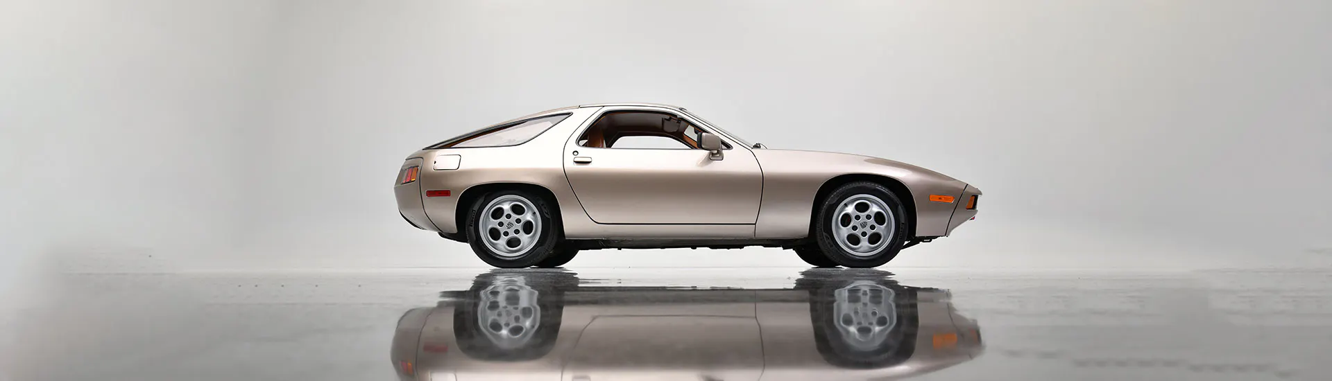 Porsche 928: Risky Business film car smashes auction record