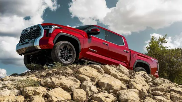 This week on Chasing Cars: Toyota Tundra down under, Corolla Cross priced and sports car licences?