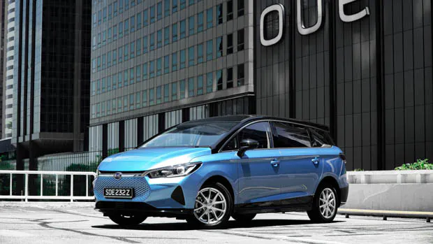 BYD e6 angled view