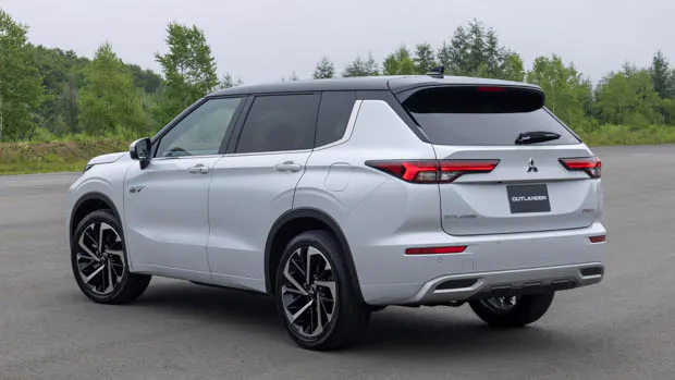 Outlander PHEV rear 3/4