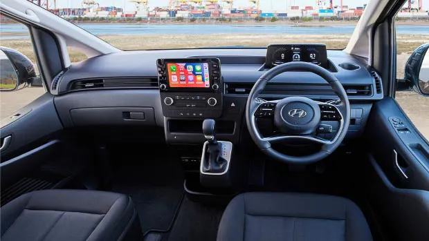 Hyundai Staria Load 2022 dash