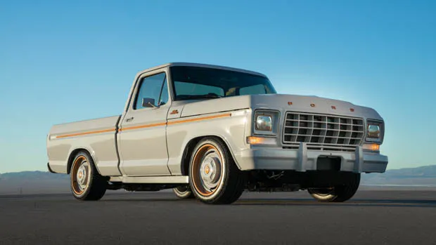 F-100 Eluminator front 3/4 view