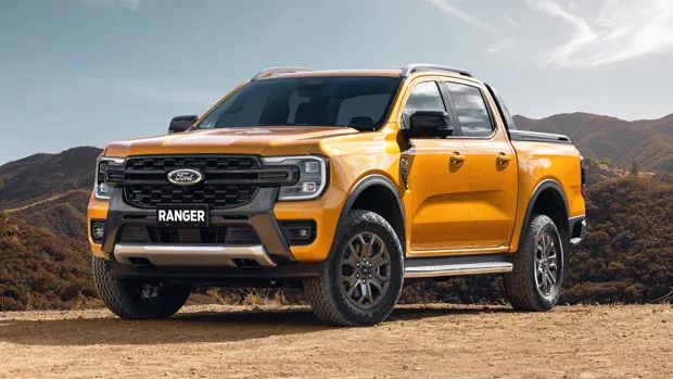 Ford Ranger 2022 Wildtrak orange front end
