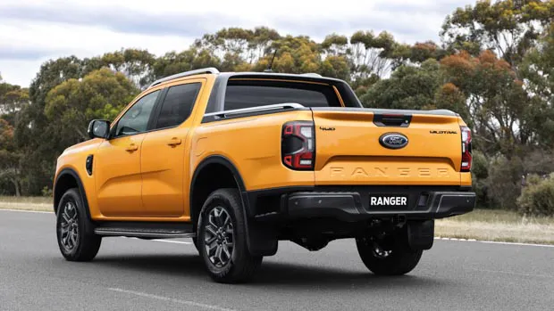 Ford Ranger 2022 Wildtrak orange rear end