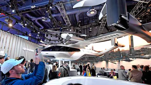 Hyundai A1 crowd