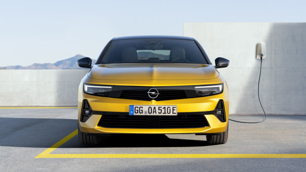 Opel Manta 2025: iconic sports car moniker will return as an EV