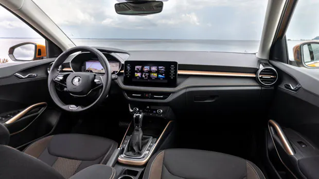 Skoda_Fabi_hatch_2021_cabin