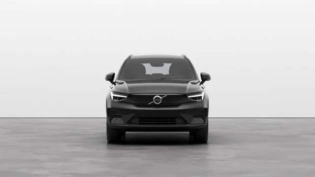Volvo XC40 2023 front view