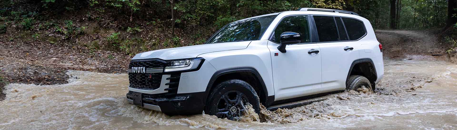 No split tailgate: why does the Toyota Land Cruiser 300 Series have a one-piece back door?
