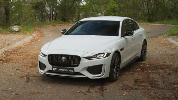 Jaguar XE P300 AWD Black 2022 front 3/4