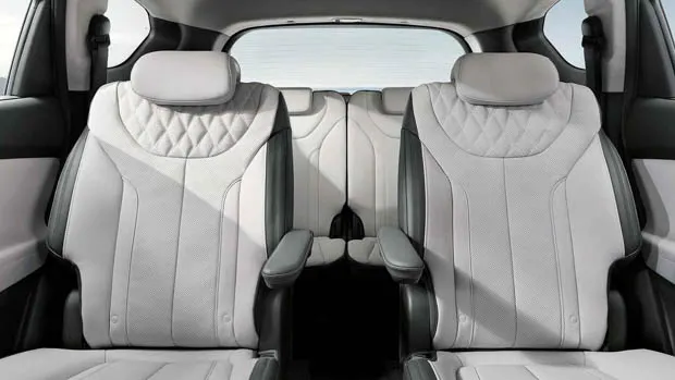 Hyundai Santa Fe 2022 captain chairs