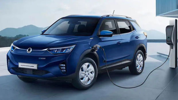 Ssangyong Korando E-motion blue charging