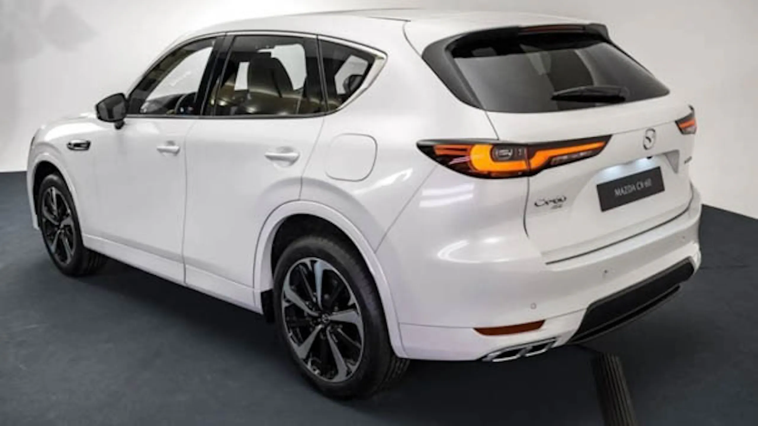 Mazda CX-60 2022 rear 3/4 view
