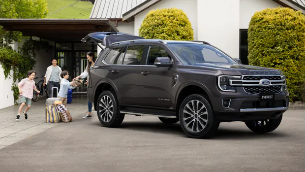 Ford Everest 2022 front 3/4