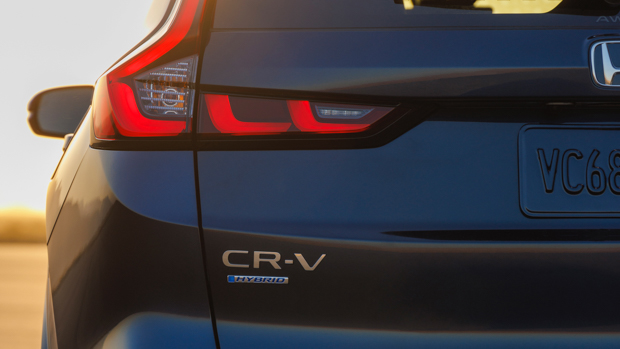 Honda CR-V Hybrid 2023: next-generation Mazda CX-5 rival teased ahead of reveal