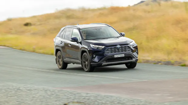 Toyota RAV4 Cruiser Hybrid 2022 review