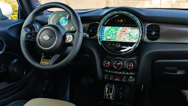 Mini resolute hatch 2022-3