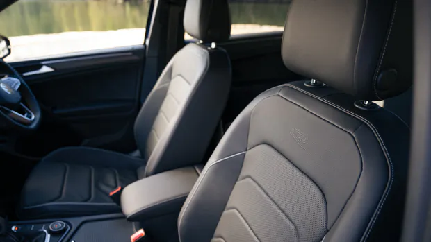 Volkswagen Tiguan Allspace 2022 R-Line seats